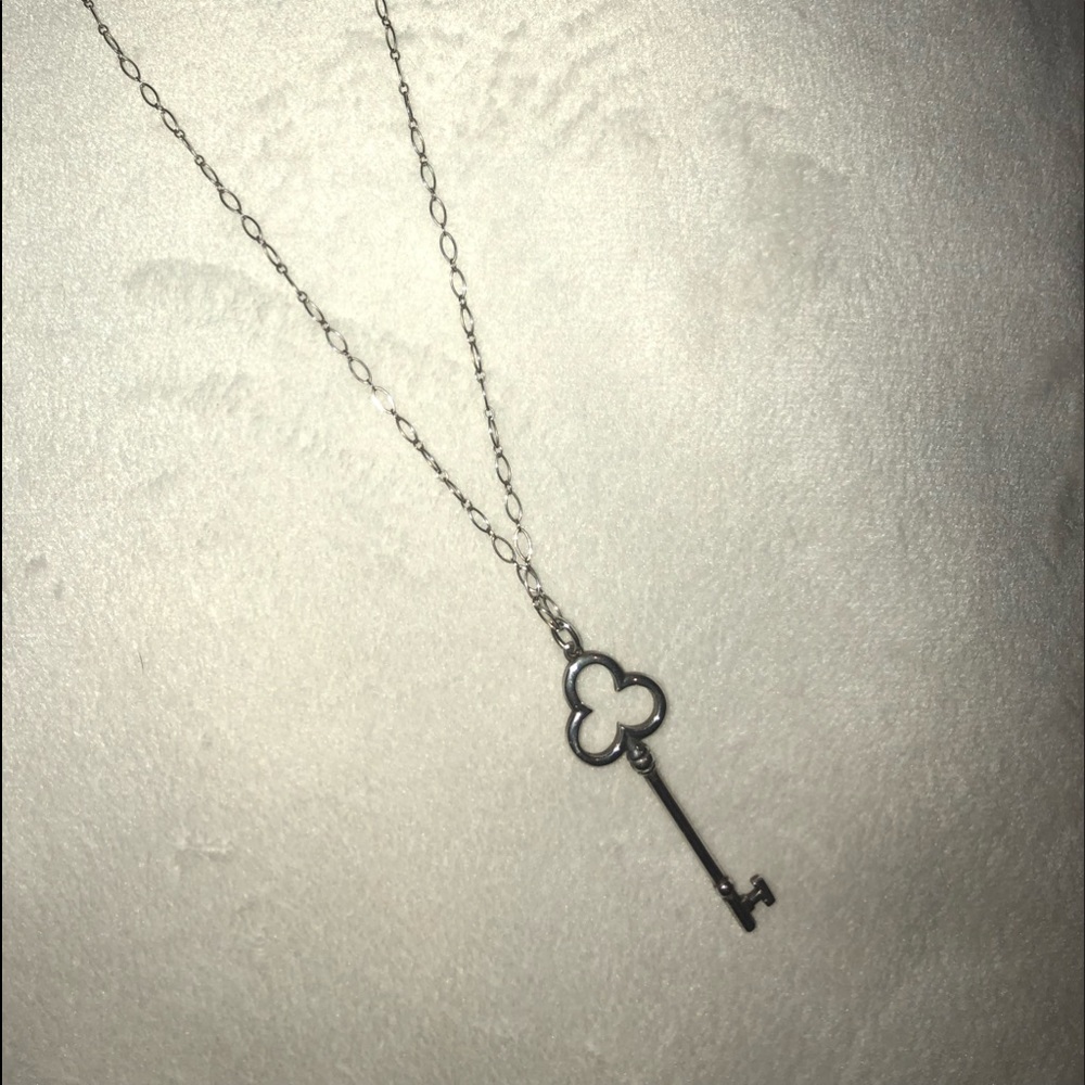 tiffany & co. silver trefoil key necklace